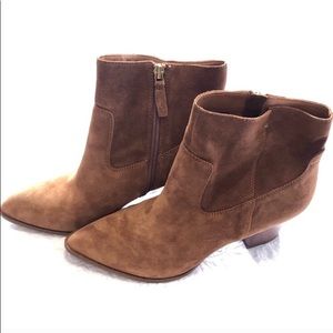 Gorgeous cognac soft suede booties!